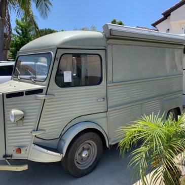 Retro Vintage Looking Citroen 1972 HY - Food Truck