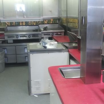 1994 Shantz Retractable Wheel Food Trailer