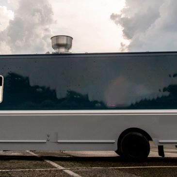 2010 Freightliner MT45 for Sale