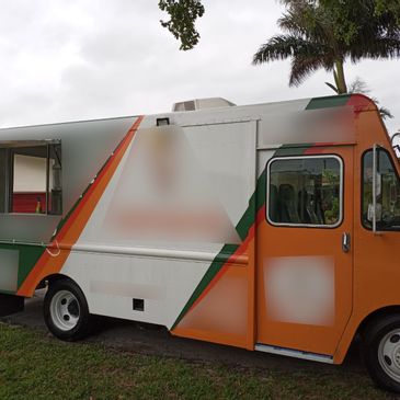 New Built Food Truck, Turnkey, 91000 miles, 2004 workhorse
