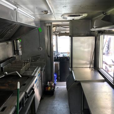 Chevy Workhorse Food Truck - Brand New Engine
