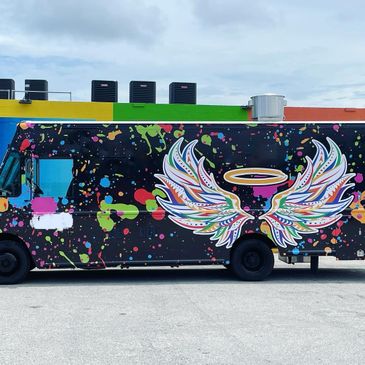 Mt 45 Freightliner Food Truck *New Kitchen*