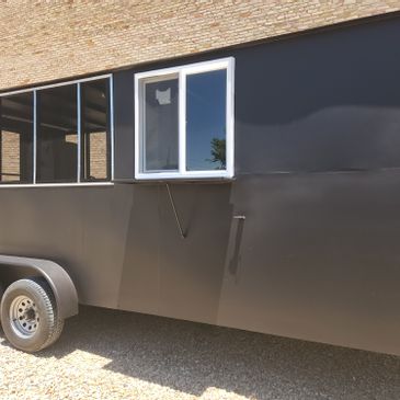 19-Foot BBQ Trailer with 250 Gallon Smoker