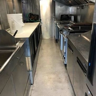 THE ROLLIN KITCHEN