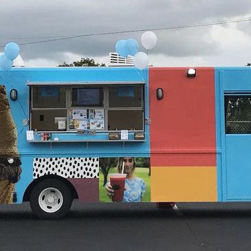 FOOD TRUCK FULL EQUIPMENT