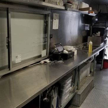 2010 WORKHORSE P42 26'