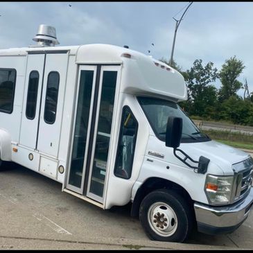 2013 Shuttle Bus Turned Food Truck