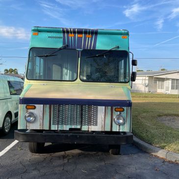 14' Food Truck, Sunshine and Palm Trees