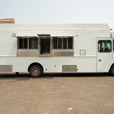 Clean Food Truck For Sale!