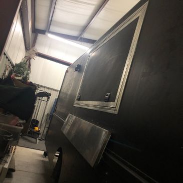 THE HIDEOUT LOADED HUGE KITCHEN