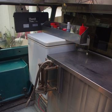 Turn key YELLOW food truck