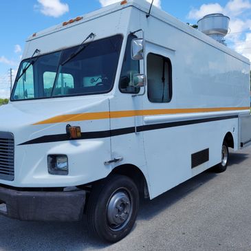 Fully Permitted 18-Foot Food Truck for Sale