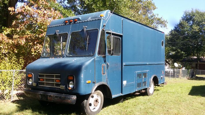 Former NYPD SWAT Van 39000 miles front and rear air insulated 15kw ...