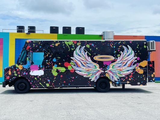 Mt 45 Freightliner Food Truck *New Kitchen* - Freightliner / MT45